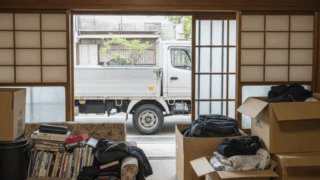 アイプロが実施しているサービスの一つ。不用品回収の紹介画像。